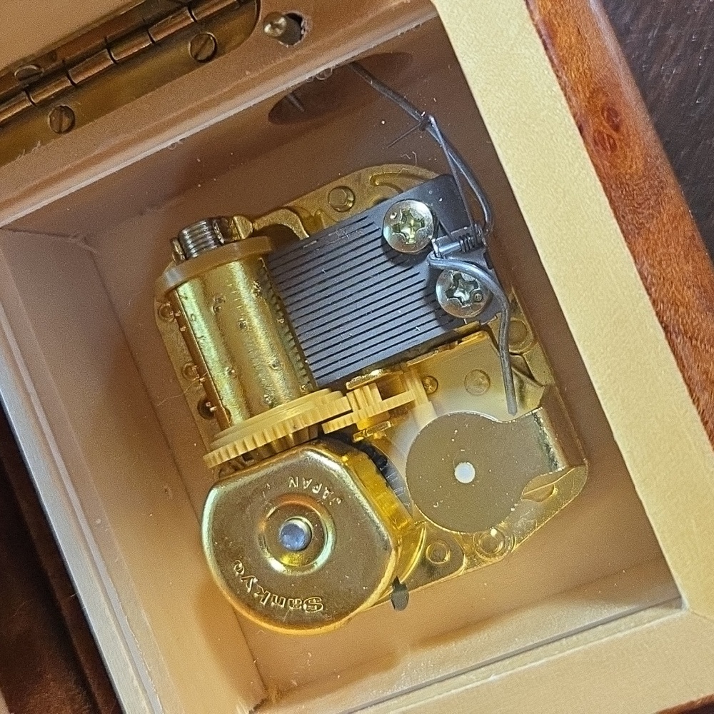 San Fransisco Music Box Company Music Box Hand Crafted In Sorrento, Italy - Picture 5 of 6